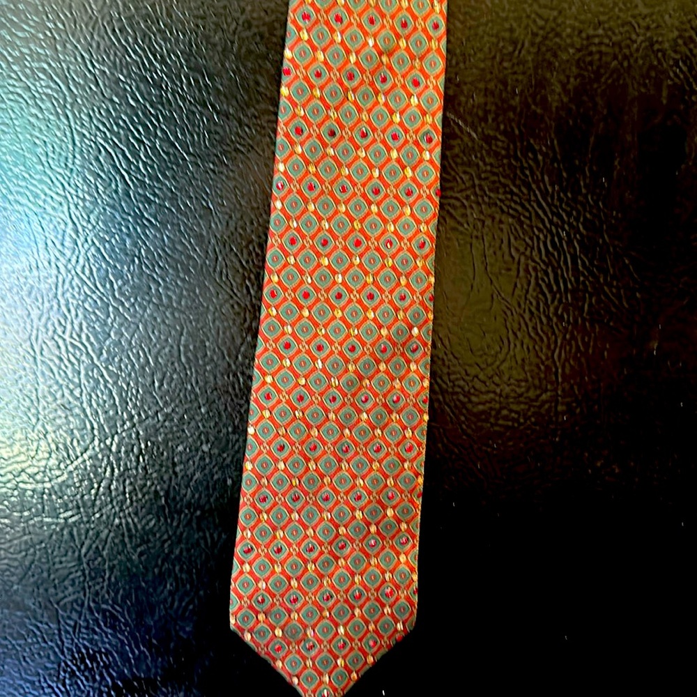 Roundtree & Yorke Red and White Striped Knitted Tie